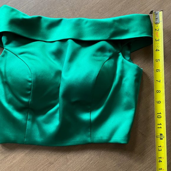 SHERRI HILL Emerald Green Long 2 Piece Prom Dress with Beaded Waist, Size 6 Prom